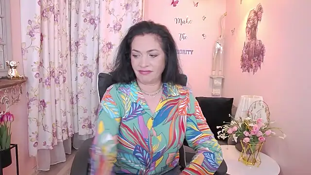 Snapshot of MyLovOne chatting on 05.27.26 MyLovOne online show from 05.27.26