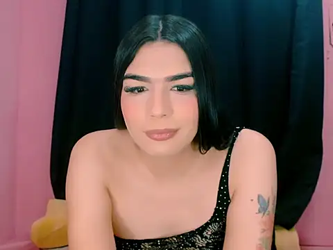 Snapshot of _crystal23_ chatting on 10.18.25 crystal23 online show from 10.18.25