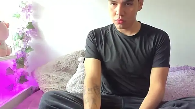 Axel Hunter online show from 06.04.26