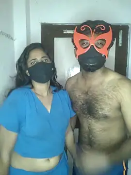 Snapshot of 00USER chatting on 11.25.25 00USER online show from 11.25.25