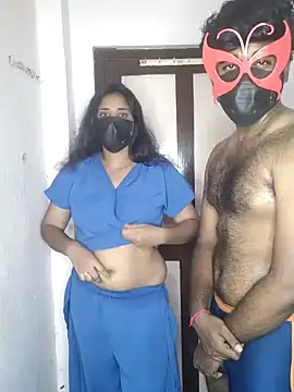 Snapshot of 00USER chatting on 04.05.26 00USER online show from 04.05.26