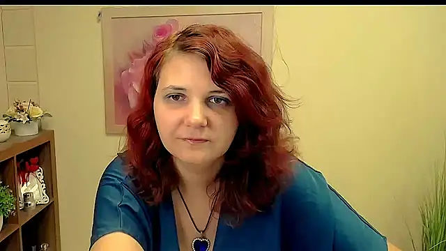 Snapshot of TwoBigSuns chatting on 09.16.25 TwoBigSuns online show from 09.16.25