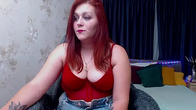 Snapshot of Alisawoods_ chatting on 09.19.25 Alisawoods  online show from 09.19.25