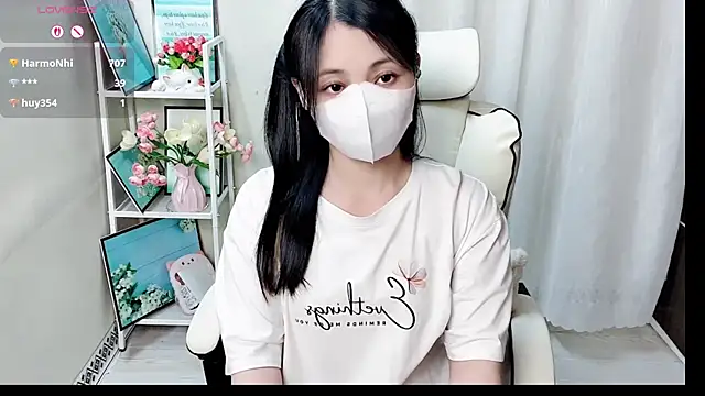 phuongnhi  online show from 07.25.26