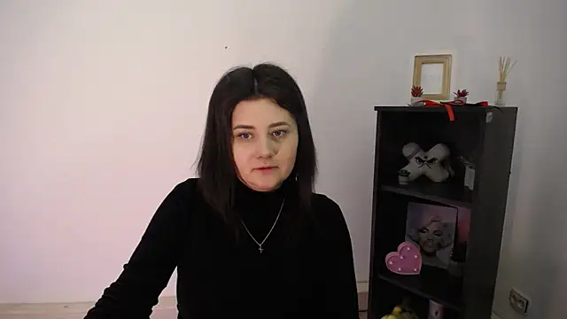 Katrin kiss  online show from 02.04.26