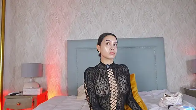 Sofy Bradd online show from 09.13.25