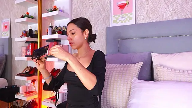 Sofy Bradd online show from 02.21.26