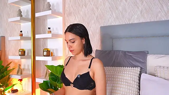 Sofy Bradd online show from 03.16.26