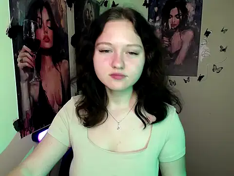 Snapshot of LadyAlice_ chatting on 10.11.25 LadyAlice  online show from 10.11.25