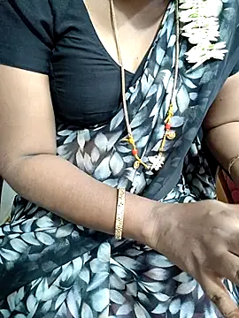 Snapshot of lolida69thamil chatting on 09.21.25 lolida69thamil online show from 09.21.25