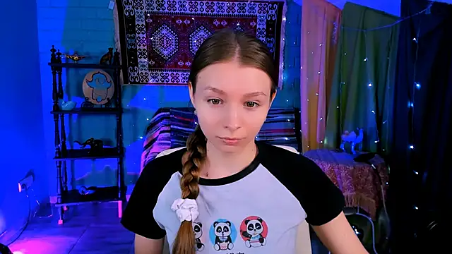 Snapshot of JulieDaniel chatting on 03.02.26 JulieDaniel online show from 03.02.26