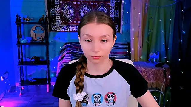 Snapshot of JulieDaniel chatting on 03.02.26 JulieDaniel online show from 03.02.26