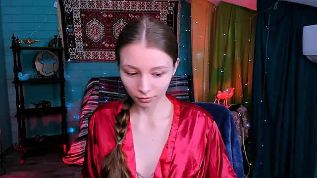 JulieDaniel online show from 04.16.26