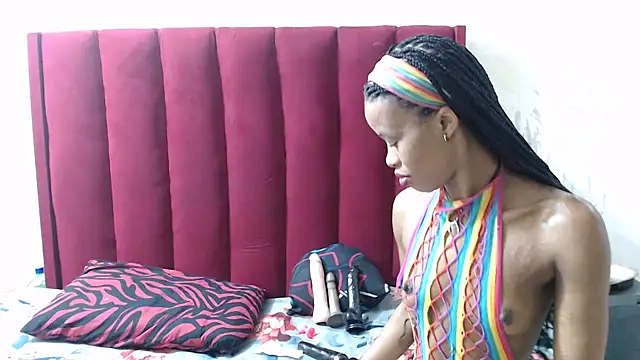 Snapshot of SexyChantyBabe25 chatting on 10.01.25 SexyChantyBabe25 online show from 10.01.25