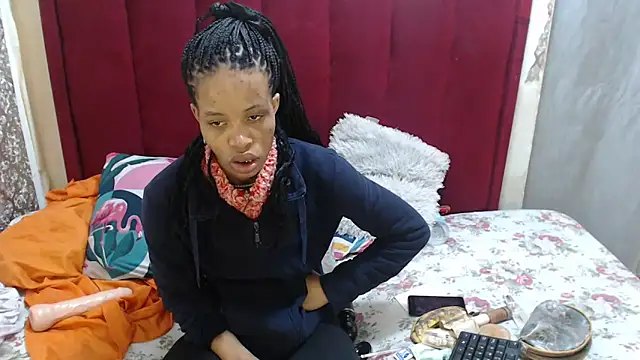 Snapshot of SexyChantyBabe25 chatting on 10.06.25 SexyChantyBabe25 online show from 10.06.25