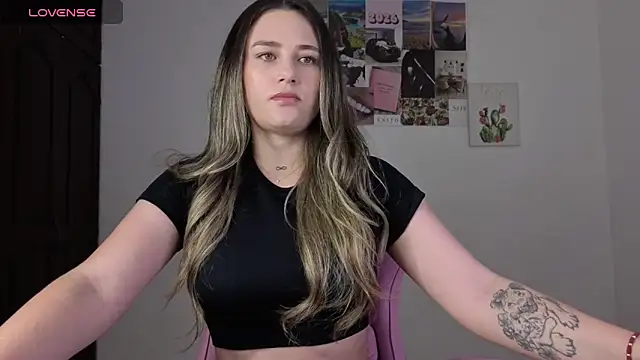 Veronika  Winslow  online show from 05.24.26