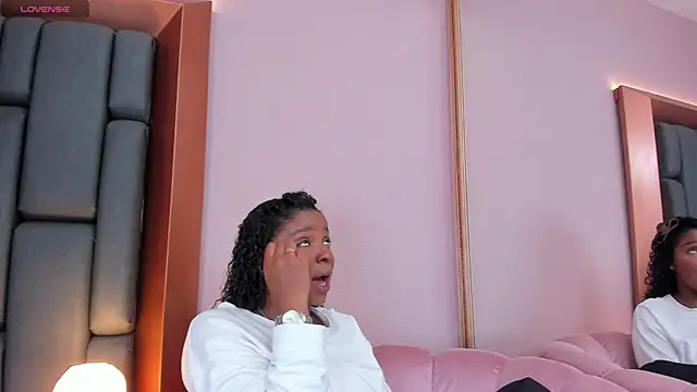 LisaMendez online show from 03.06.26