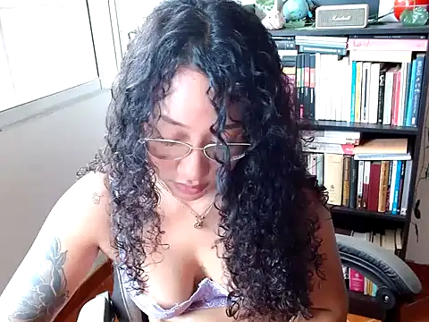 Snapshot of clitia_xx chatting on 08.05.26 clitia xx online show from 08.05.26