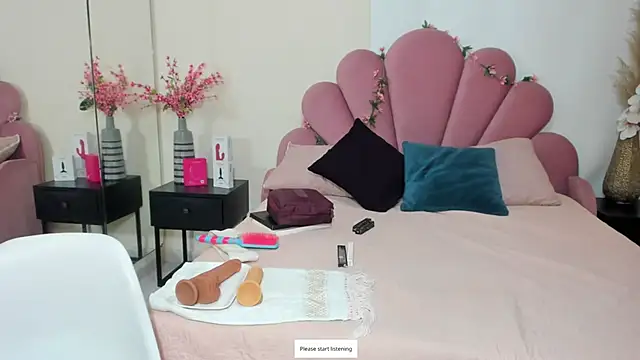 kiraGeiner online show from 03.30.26