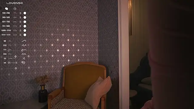 Snapshot of Moon_cutie chatting on 03.13.26 Moon cutie online show from 03.13.26