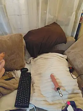 Snapshot of Yame06 chatting on 10.25.25 Yame06 online show from 10.25.25