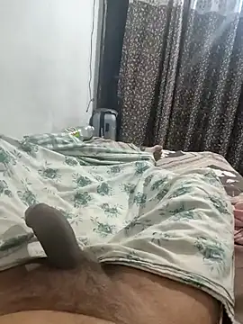 Snapshot of Aeroxx chatting on 09.13.25 Aeroxx online show from 09.13.25