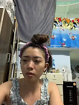 Snapshot of Minee1202 chatting on 03.18.26 Minee1202 online show from 03.18.26