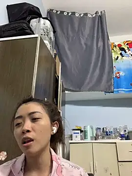 Snapshot of Minee1202 chatting on 03.31.26 Minee1202 online show from 03.31.26