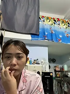 Snapshot of Minee1202 chatting on 04.09.26 Minee1202 online show from 04.09.26