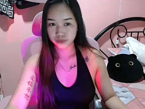 Snapshot of Wynxx chatting on 11.13.25 Wynxx online show from 11.13.25