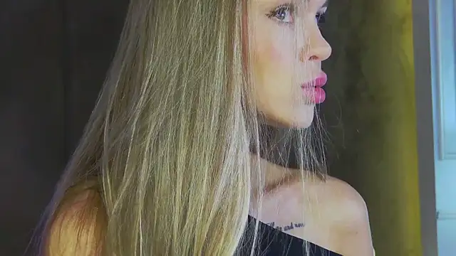 Snapshot of MarilynNova chatting on 07.16.26 MarilynNova online show from 07.16.26