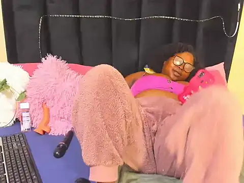 AmazingDarkDoll online show from 01.19.26