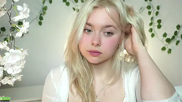 Snapshot of AccaCroyle chatting on 11.10.25 AccaCroyle online show from 11.10.25