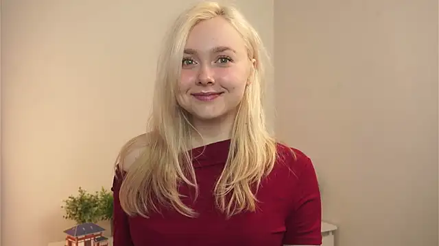 Snapshot of AccaCroyle chatting on 11.20.25 AccaCroyle online show from 11.20.25