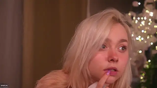 Snapshot of AccaCroyle chatting on 12.05.25 AccaCroyle online show from 12.05.25