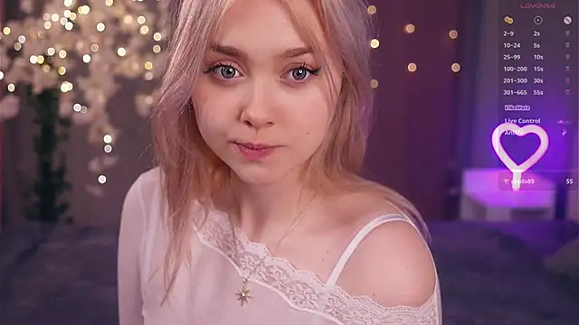 Snapshot of AccaCroyle chatting on 02.05.26 AccaCroyle online show from 02.05.26