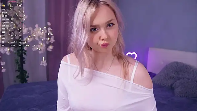 Snapshot of AccaCroyle chatting on 02.27.26 AccaCroyle online show from 02.27.26