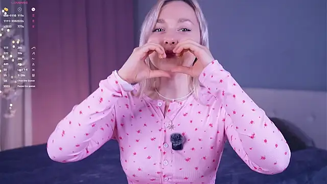 AccaCroyle online show from 04.04.26