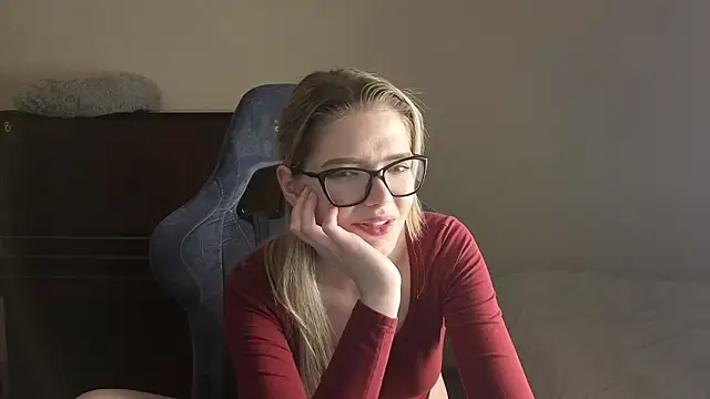 Snapshot of KatanaSVibe chatting on 03.19.26 KatanaSVibe online show from 03.19.26