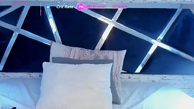 Snapshot of PaulinnaBlue chatting on 09.25.25 PaulinnaBlue online show from 09.25.25