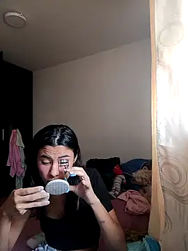 Snapshot of VioletaHolly chatting on 09.10.25 VioletaHolly online show from 09.10.25