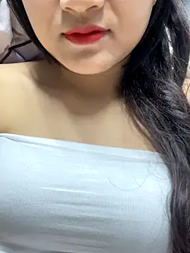 Snapshot of Xuka119 chatting on 11.19.25 Xuka119 online show from 11.19.25