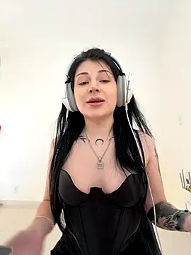 Snapshot of Privad_ravenna chatting on 09.19.25 Privad ravenna online show from 09.19.25