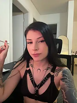 Snapshot of Privad_ravenna chatting on 04.21.26 Privad ravenna online show from 04.21.26
