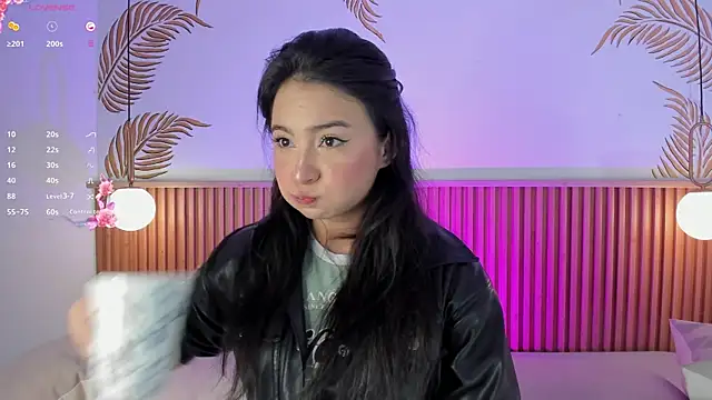 Valleriie  online show from 03.19.26