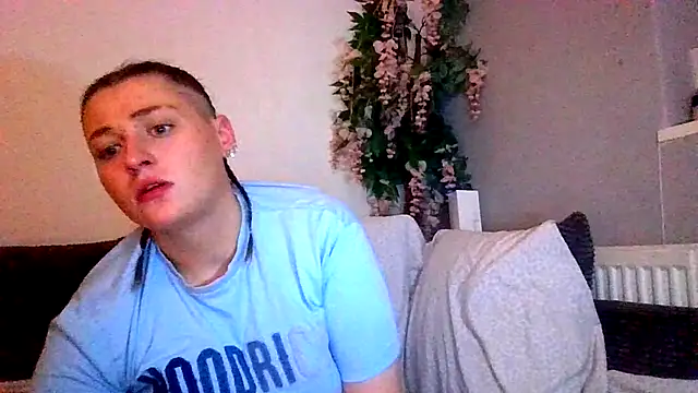 Snapshot of MARRIED-MAN-FETISH chatting on 12.20.25 MARRIED-MAN-FETISH online show from 12.20.25