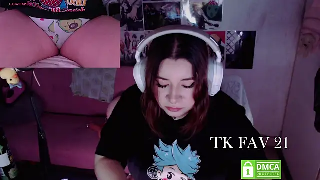 Pink girl0n online show from 04.30.26