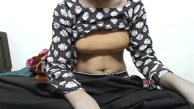 Snapshot of modelnishu chatting on 04.24.26 modelnishu online show from 04.24.26