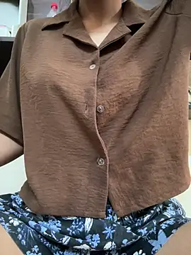 Snapshot of modelnishu chatting on 05.18.26 modelnishu online show from 05.18.26