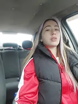 Reina Cummings online show from 03.12.26